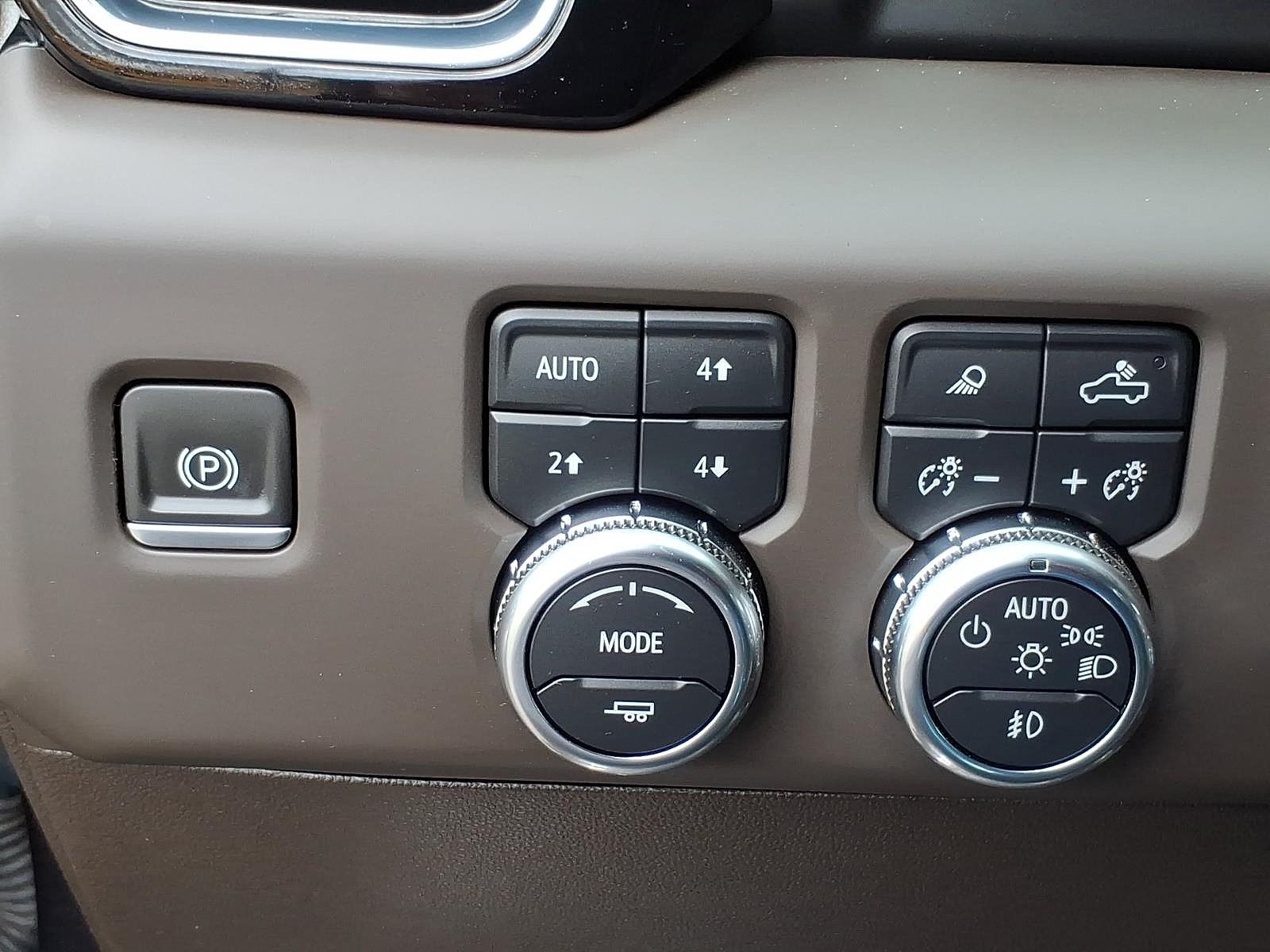 Used 2024 GMC Sierra 1500 Denali w/ Denali Reserve Package AWD/4WD image 19