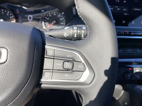 New 2026 Jeep Compass Limited image 12