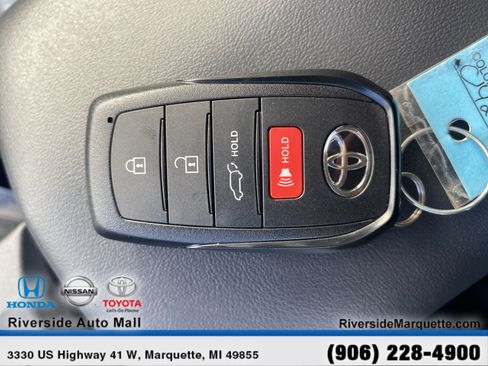 Used 2025 Toyota Prius Plug-In Hybrid w/ Limited Premium Package FWD image 9