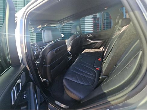Used 2025 BMW X5 xDrive40i image 15