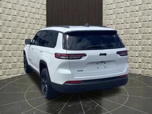 Certified 2023 Jeep Grand Cherokee L Altitude AWD/4WD image 10