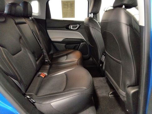 Used 2022 Jeep Compass Limited image 38