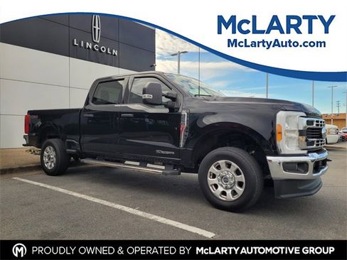 Used 2023 Ford F250 XLT image 1