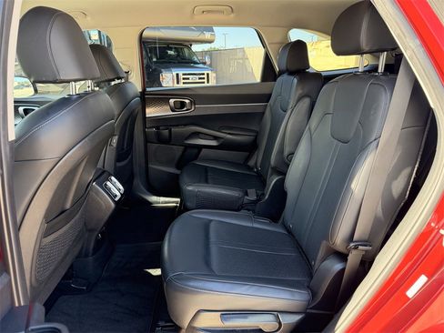 Certified 2023 Kia Sorento EX image 24