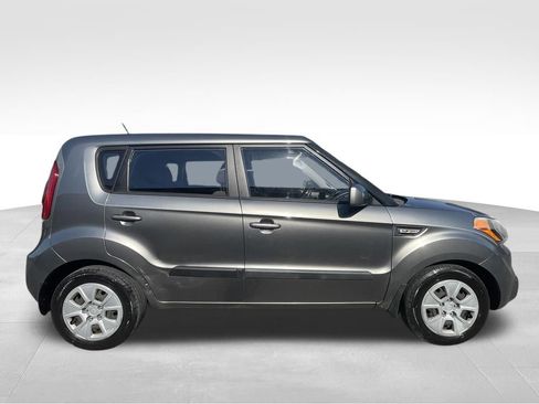 Used 2013 Kia Soul FWD image 8