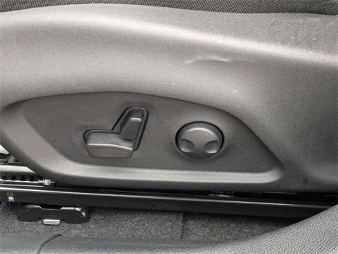 Used 2024 Jeep Compass Latitude image 20