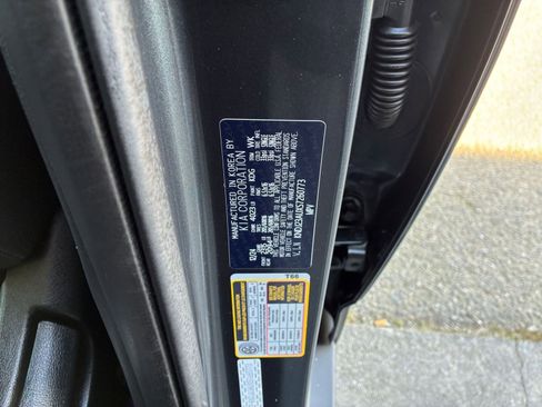 Used 2025 Kia Soul LX w/ LX Technology Package image 29