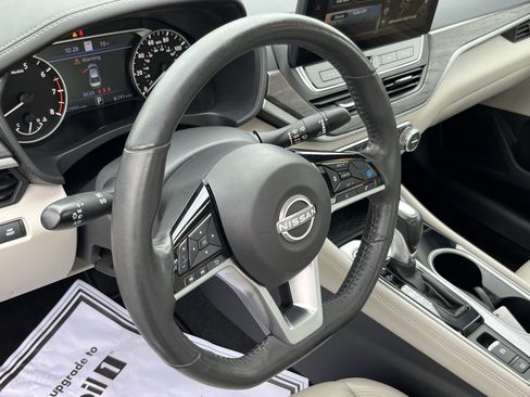 Used 2023 Nissan Altima 2.5 SL AWD/4WD image 23