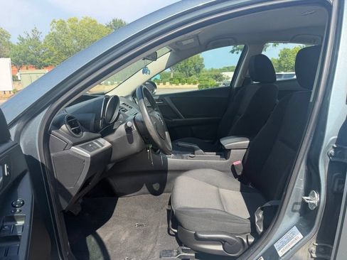 Used 2013 MAZDA MAZDA3 i Sport FWD image 13