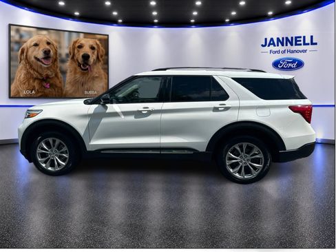 Used 2024 Ford Explorer XLT w/ Equipment Group 202A AWD/4WD image 9