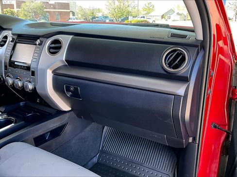 Used 2017 Toyota Tundra SR5 image 19