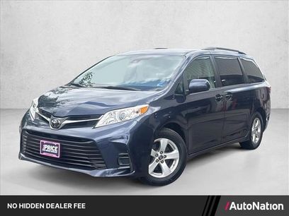 Used 2018 Toyota Sienna LE