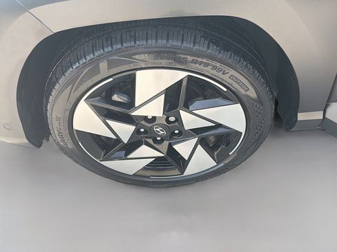 Used 2024 Hyundai Kona Limited FWD image 34