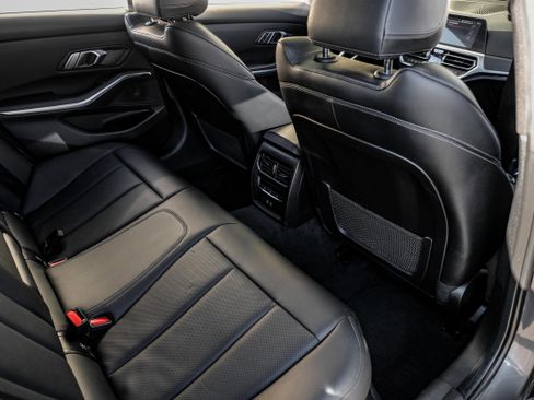 Used 2022 BMW 330i Sedan w/ Driving Assistance Package image 32