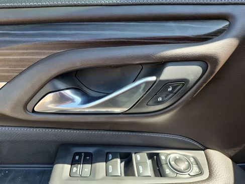 Used 2022 GMC Yukon Denali w/ Denali Ultimate Package image 27