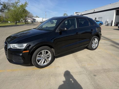 Used 2017 Audi Q3 2.0T Premium w/ Convenience Package AWD/4WD image 1