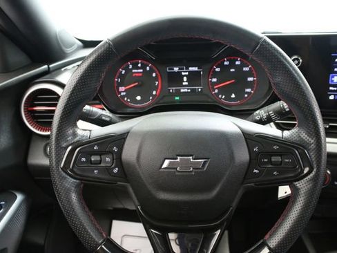 Used 2024 Chevrolet Trax RS w/ Sunroof Package FWD image 14