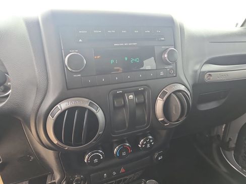 Used 2016 Jeep Wrangler Sport w/ Quick Order Package 24S AWD/4WD image 22
