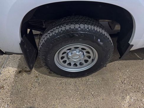 Used 2025 Chevrolet Silverado 1500 W/T image 28