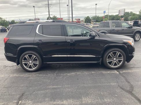 Used 2017 GMC Acadia Denali w/ Technology Package image 2