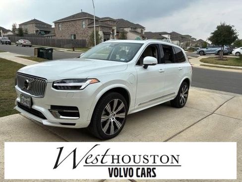 Certified 2024 Volvo XC90 T8 Plus image 1
