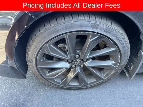 Used 2024 Toyota Corolla SE FWD image 2