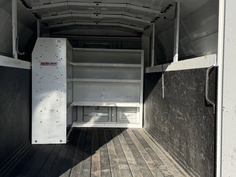 Used 2018 Chevrolet Express 3500 w/ Power Convenience Package RWD image 6