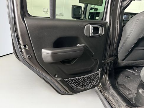 Used 2023 Jeep Wrangler Unlimited AWD/4WD image 24