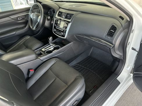 Used 2018 Nissan Altima 2.5 SL FWD image 36