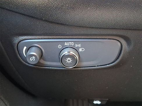 Certified 2021 Chevrolet Equinox LT image 25