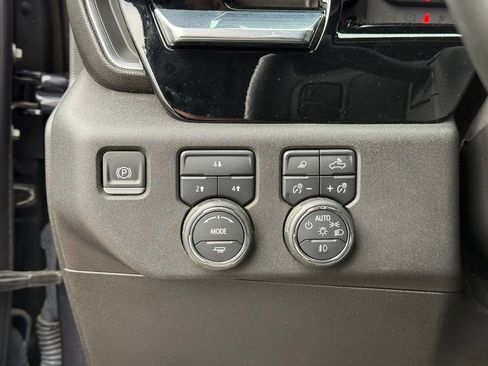 Used 2024 Chevrolet Silverado 2500 LT w/ All Star Edition image 20