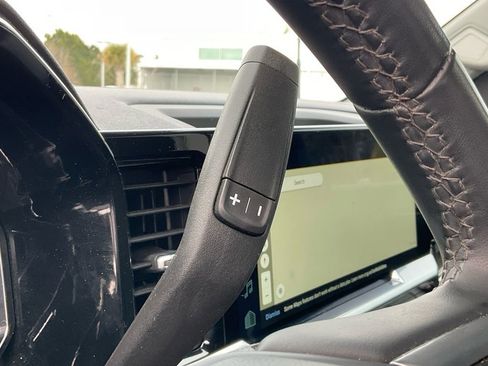 Used 2024 Chevrolet Silverado 2500 LT image 36