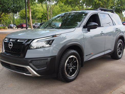 Used 2023 Nissan Pathfinder Rock Creek AWD/4WD image 3