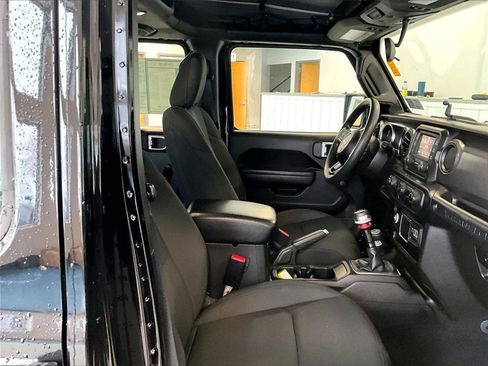 Used 2021 Jeep Wrangler Unlimited Sport image 11