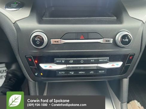 Used 2020 Ford Explorer XLT w/ Comfort Package image 17