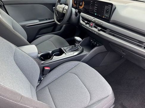 New 2026 Kia K4 LXS image 18