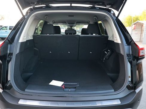 Used 2023 Nissan Rogue SV FWD image 36