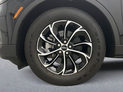 Used 2024 Lincoln Nautilus Premier w/ Equipment Group 102A AWD/4WD image 27