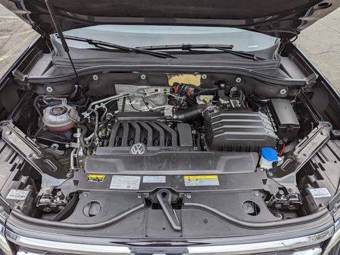 Used 2023 Volkswagen Atlas SE w/ Panoramic Sunroof Package image 48