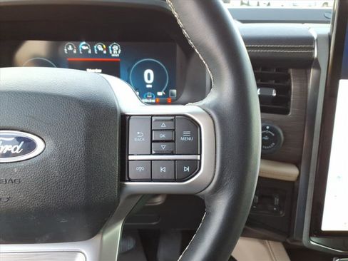 Used 2024 Ford Expedition Limited w/ Excursion Package image 12