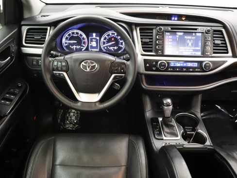 Used 2016 Toyota Highlander Limited w/ Driver Technology Package AWD/4WD image 15