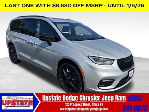 New 2026 Chrysler Pacifica Limited w/ S Appearance Package image 1