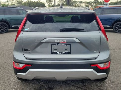 New 2026 Kia Niro EX FWD image 5