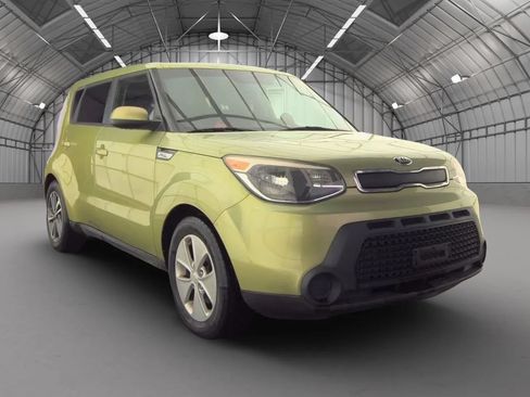 Used 2016 Kia Soul w/ Option Group 020 FWD image 19