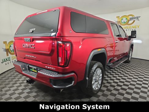 Certified 2022 GMC Sierra 2500 Denali w/ Denali Ultimate Package AWD/4WD image 9