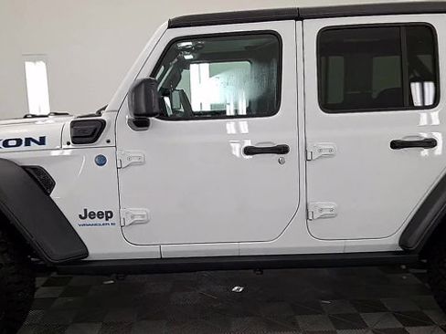 Used 2024 Jeep Wrangler Rubicon image 9