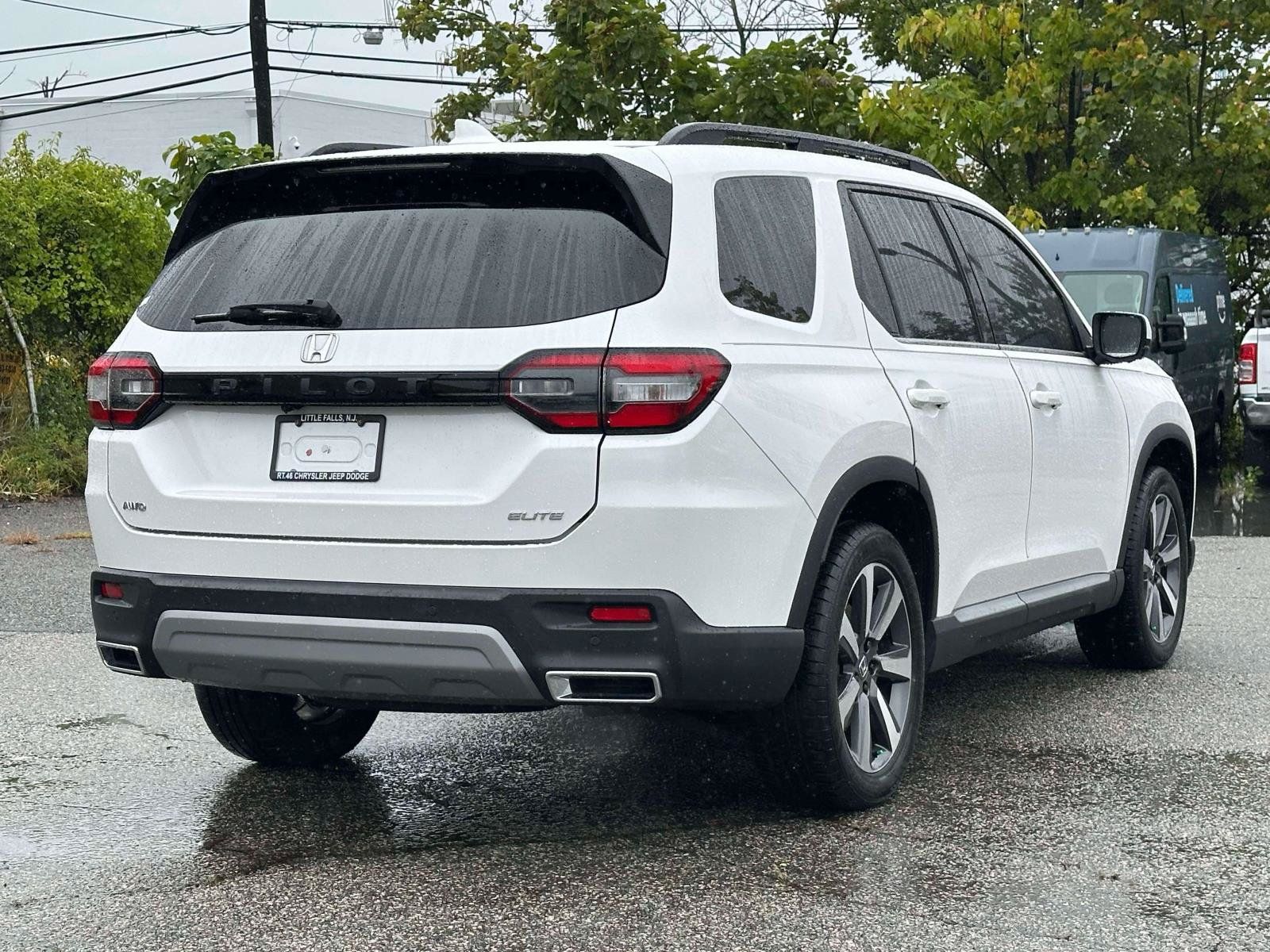 Used 2023 Honda Pilot Elite image 5
