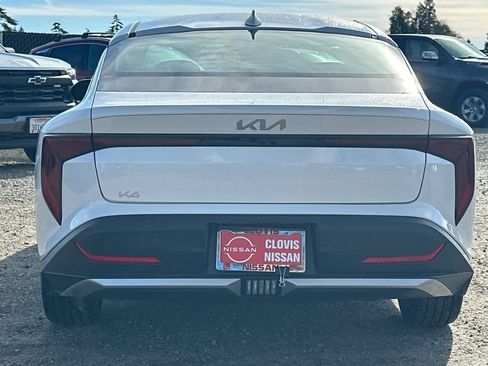 Used 2025 Kia K4 EX image 8