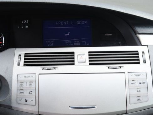 Used 2005 Toyota Avalon XL image 21