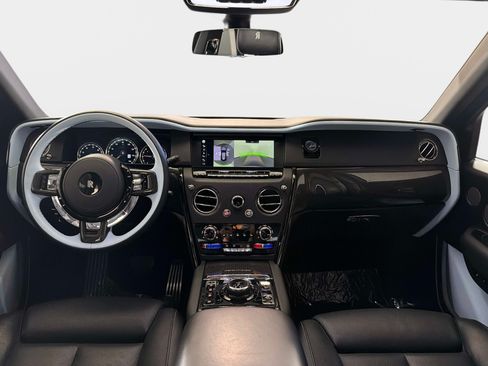 Used 2024 Rolls-Royce Cullinan Black Badge AWD/4WD image 38